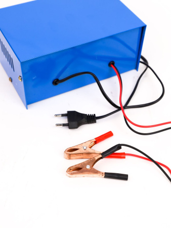 Зарядное устройство "М5" ЗУ-10 для АКБ 